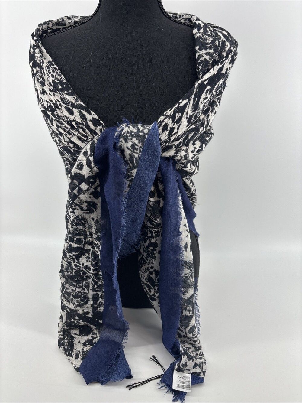 Repeat Cashmere Blend Scarf/wrap Square 56x60 in new with tags
